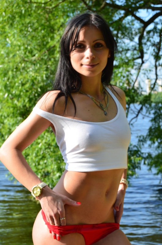 Огненная красотка с шальными глазами приглашает на встречу мужчину, готового к приключениям. Со мной ты позабудешь о реальности и окунешься в мир страсти и наслаждения. Звони и приглашай меня к себе! 21349, 22 года